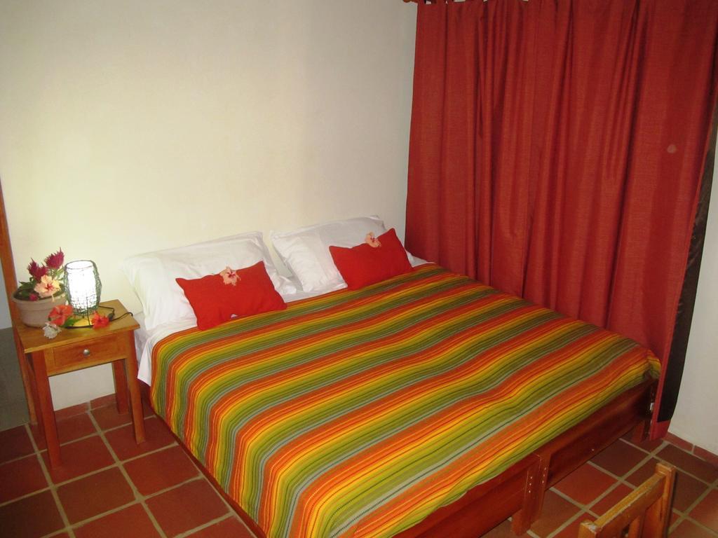 Hotel Iguanito Santa Catalina Phòng bức ảnh
